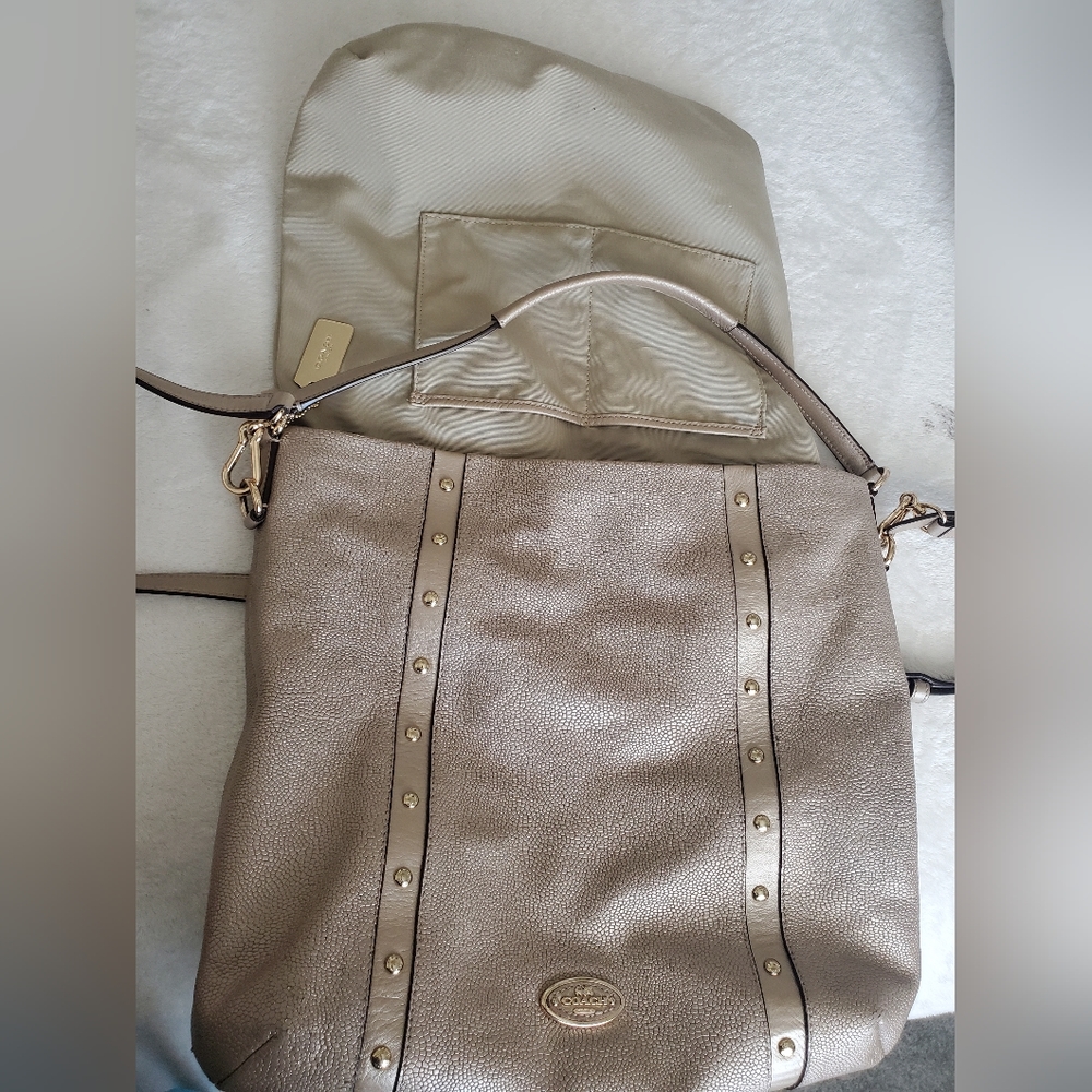 Coach Bag GUC - Picture 13 of 15